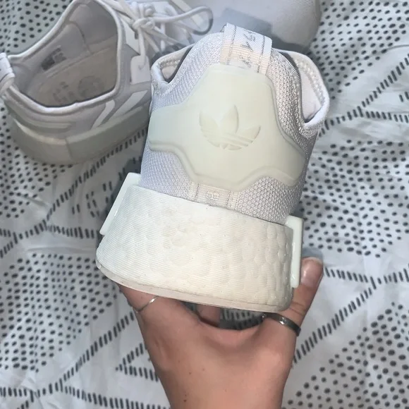 9.5 women’s adidas NMD white - Picture 4 of 6